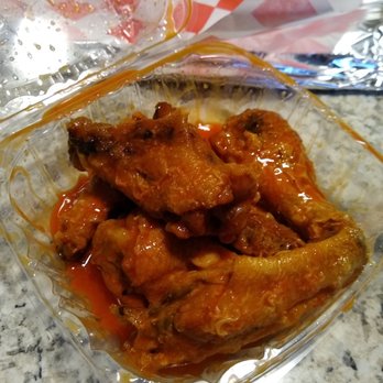 Sal's Pizza - Six hot wings - Pizza Near Me - Mechanicsburg, Pennsylvania