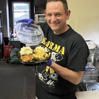 Rochester Smokehouse and BBQ - Delicious dinners, friendly service, large menu and many choices. - Barbeque Near Me - Rochester, Pennsylvania