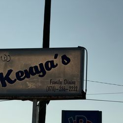 Kenya's Drive In - Signage