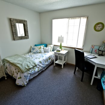 Hillcrest Park Apartments - Hillcrest Park Apartments
Bedroom Apartment Interior - University Housing Near Me - Cedar Falls, Iowa Hillcrest Park Apartments - Hillcrest Park Apartments
Bedroom Apartment Interior - University Housing Near Me - Cedar Falls, Iowa