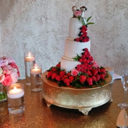 Rio Brazos Cuisine - Sour Cream Cake with Berries and Buttercream Frosting