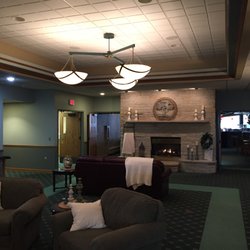 Ridgeway Country Club main lobby and clubhouse waiting area