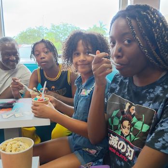 ICE CREAM HEAVEN - Kids enjoying ice cream - Ice Cream & Frozen Yogurt Near Me - Miami Gardens, Florida