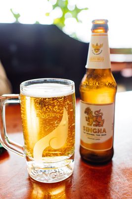 Daw Kun Thai by null