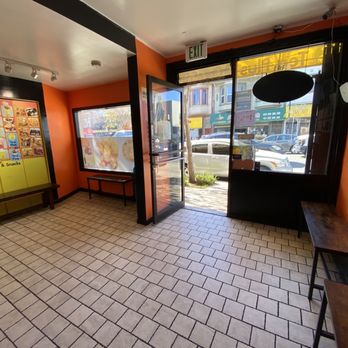 Tea Plus - the inside of a coffee shop - Bubble Tea Near Me - San Francisco, California