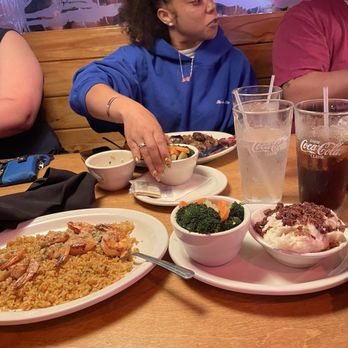 Texas Roadhouse - Grilled shrimp with rice - Barbeque Near Me - Cranston, Rhode Island