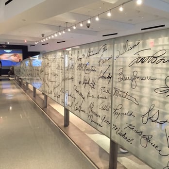 Yankee Stadium - Stadiums & Arenas Near Me - Bronx, New York