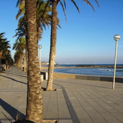 Platja Llarga - Cubelles, looking towards the Passeig de Voramar