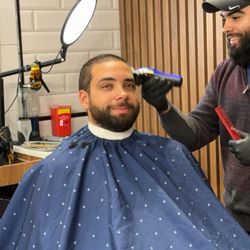 Ike's Barber Shop