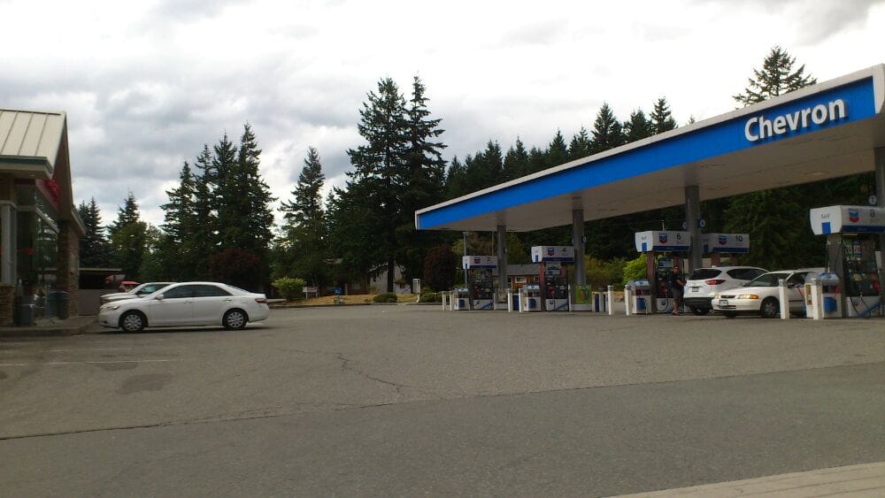 COQUIHALLA CHEVRON TOWN PANTRY Updated October 2024 587 Old Hope
