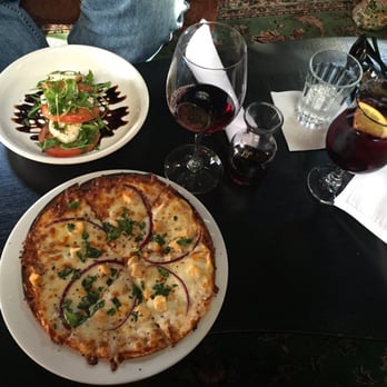 La Diosa Cellars - Caprese salad and Barcelona Pizetta. - Spanish Near Me - Lubbock, Texas