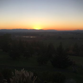 Bella Collina Bed and Breakfast - Room balcony views - Bed & Breakfast Near Me - Amity, Oregon