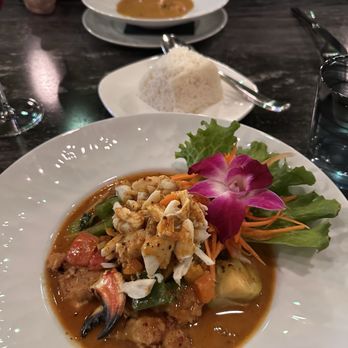 Aqua Penny's - Red curry crab - Seafood Near Me - Leawood, Kansas