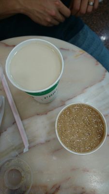 Orxateria i Torrons Sirvent by null