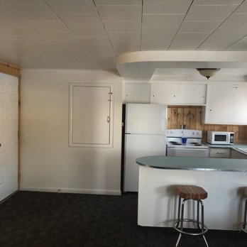 Pioneer Mountain Lodge - Hotels Near Me - Wisdom, Montana Pioneer Mountain Lodge - Hotels Near Me - Wisdom, Montana