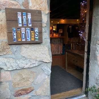 LouEddie's Pizza - Downstairs bar - Pizza Near Me - Skyforest, California