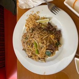 Beef pad Thai. Awesome. Beef pad Thai. Awesome.
