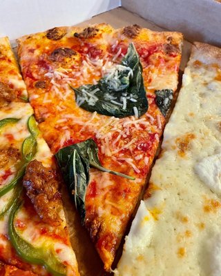 Andy's Pizza Shaw / V St. by null