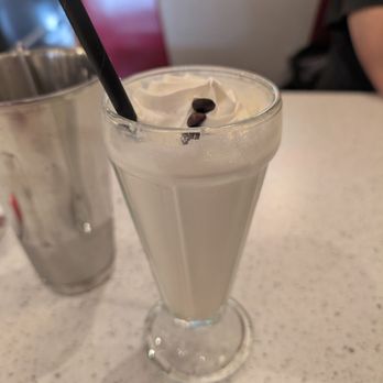 Jukebox Burgers - Tiramisu Milkshake - Burgers Near Me - Laval, Quebec Jukebox Burgers - Tiramisu Milkshake - Burgers Near Me - Laval, Quebec