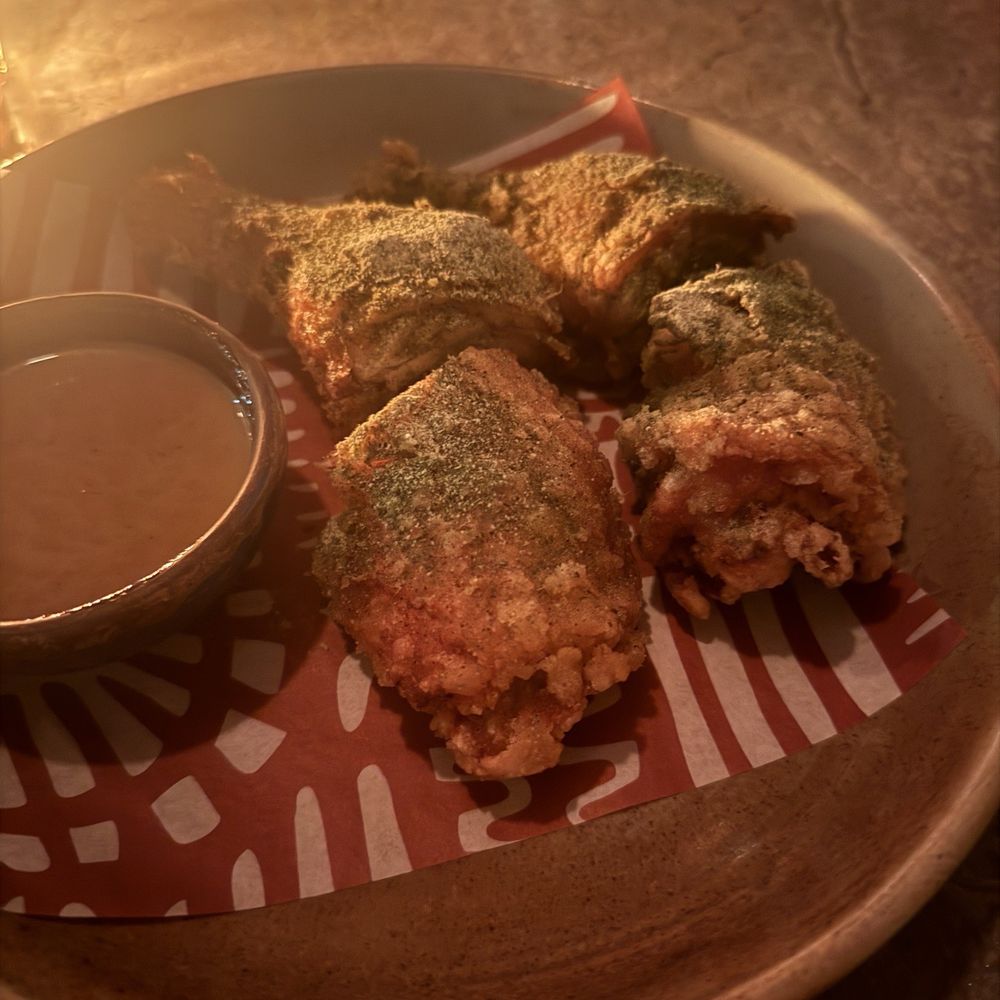 Si! Mon - Fried chicken - Latin American Near Me - Los Angeles, California