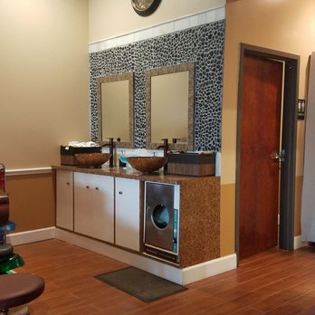 Happy Nails Bar - Hand washing station - Nail Salons Near Me - St Augustine, Florida