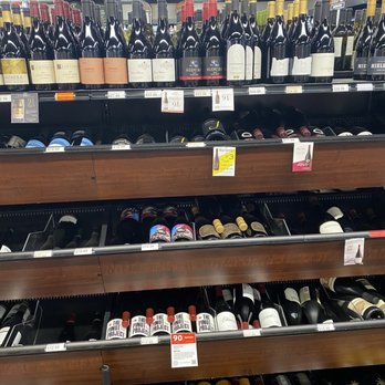 Cappy's Warehouse Wine & Spirits - Holiday Wine shopping - Beer, Wine & Spirits Near Me - Lynbrook, New York