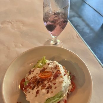 Three Blind Mice - Iceberg Salad - American Near Me - Lilburn, Georgia