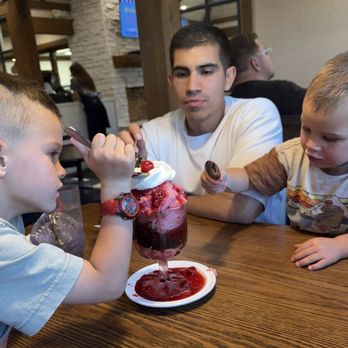 Leatherby's Family Creamery - Ice Cream & Frozen Yogurt Near Me - Orem, Utah Leatherby's Family Creamery - Ice Cream & Frozen Yogurt Near Me - Orem, Utah