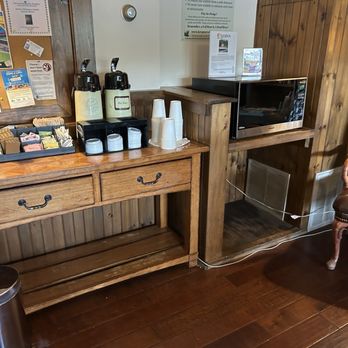 Waters Edge Inn & Conference Center - Resorts Near Me - Old Forge, New York