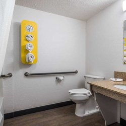 Motel 6 - m bathroom