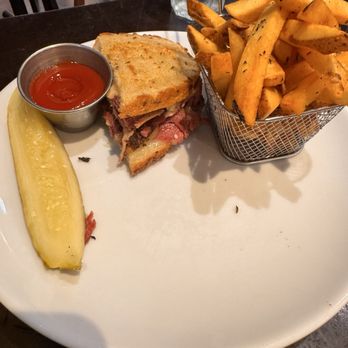 Friedman's - Pastrami Reuben - Breakfast & Brunch Near Me - New York, New York Friedman's - Pastrami Reuben - Breakfast & Brunch Near Me - New York, New York