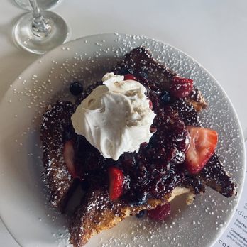 Briarpatch Restaurant - Very Berry French Toast - American Near Me - Winter Park, Florida