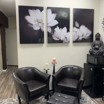 Tahoe Massage & Wellness Oasis - Waiting area - Massage Near Me - Stateline, Nevada Tahoe Massage & Wellness Oasis - Waiting area - Massage Near Me - Stateline, Nevada