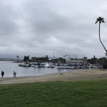Bahia Resort Hotel - Low, dirty water and a lot of boats on the "private" beach anyone and everyone uses. - San Diego, CA