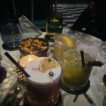 Z Bar - Lounges Near Me - Chicago, Illinois