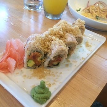SuViche - Sushi and Ceviche - Spicy Tuna roll - Sushi Bars Near Me - Miami Beach, Florida