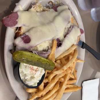 Nazareth Diner - Reuben made with Corned Beef - Diners Near Me - Nazareth, Pennsylvania