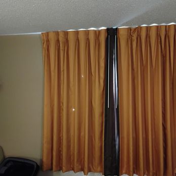 Super 8 by Wyndham Mendota - Curtains. - Hotels Near Me - Mendota, Illinois Super 8 by Wyndham Mendota - Curtains. - Hotels Near Me - Mendota, Illinois