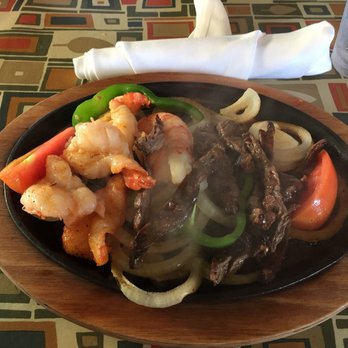 Mariachi Restaurant - Beef and shrimp fajitas - Mexican Near Me - Rehoboth Beach, Delaware Mariachi Restaurant - Beef and shrimp fajitas - Mexican Near Me - Rehoboth Beach, Delaware