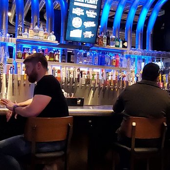 Yard House - Many beers to choose from, with the awesome architecture. - Bars Near Me - East Rutherford, New Jersey Yard House - Many beers to choose from, with the awesome architecture. - Bars Near Me - East Rutherford, New Jersey