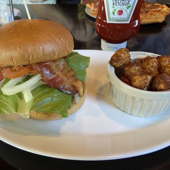 Mellow Mushroom Greenville - Burger Bacon and blue cheese - Pizza Near Me - Greenville, South Carolina Mellow Mushroom Greenville - Burger Bacon and blue cheese - Pizza Near Me - Greenville, South Carolina