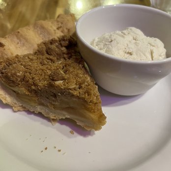 Nye Beach Cafe - Homemade apple pie with delicious Tillamook vanilla ice cream! - Cafes Near Me - Newport, Oregon Nye Beach Cafe - Homemade apple pie with delicious Tillamook vanilla ice cream! - Cafes Near Me - Newport, Oregon
