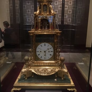 香港文化博物館 - old clock - Museums Near Me - Hong Kong, HK