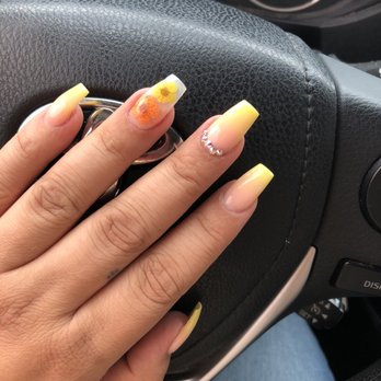 Lola Nails Bar - Nail Salons Near Me - Downey, California Lola Nails Bar - Nail Salons Near Me - Downey, California
