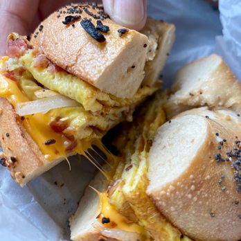 Bogart's Cafe - Breakfast & Brunch Near Me - Honolulu, Hawaii