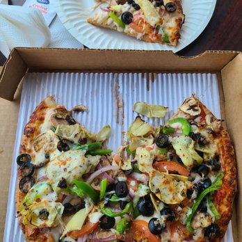 LW Pizza - Vegetarian pizza with artichoke hearts - Pizza Near Me - Long Beach, California