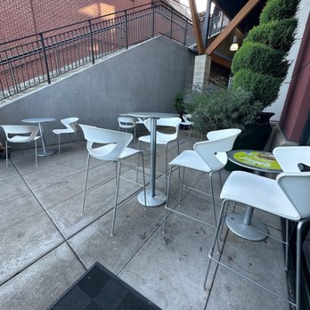 Menchie's Frozen Yogurt - Exterior seating - Desserts Near Me - Beaverton, Oregon Menchie's Frozen Yogurt - Exterior seating - Desserts Near Me - Beaverton, Oregon