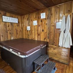 Hidden Rest Resort - Spa/hot tub