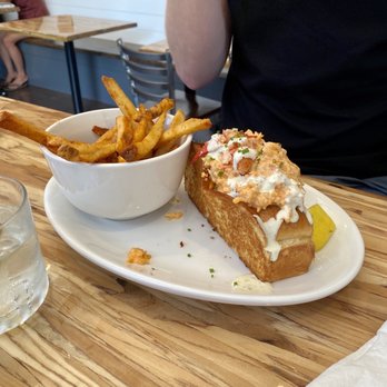 Slapfish - Lobster Grinder - Seafood Near Me - Indianapolis, Indiana