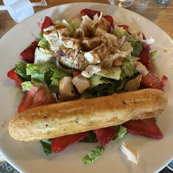 Applebee's Grill + Bar - Strawberry Balsamic Chicken Salad - American Near Me - Carson City, Nevada Applebee's Grill + Bar - Strawberry Balsamic Chicken Salad - American Near Me - Carson City, Nevada